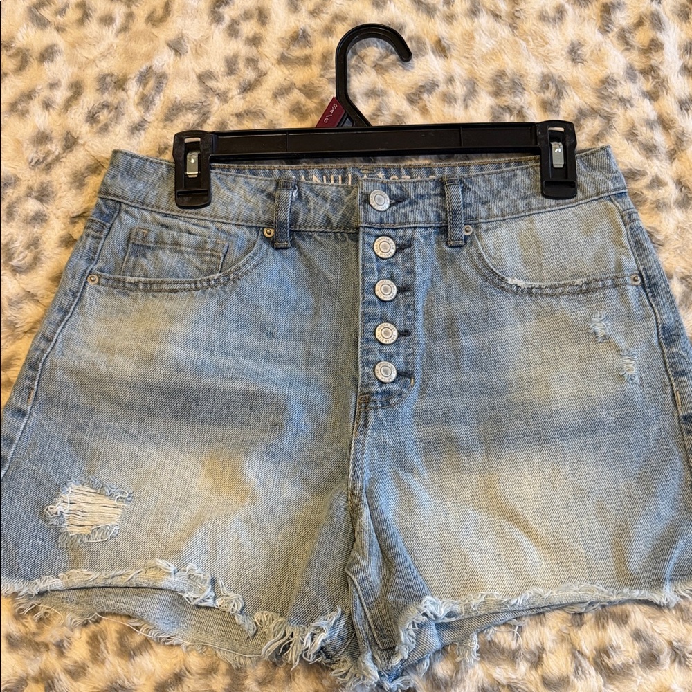 Vanilla Star Light Blue Distressed Jean Shorts